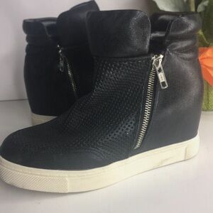 Mossimo Supply Company big kids high top sneaker wedge shoe size 4